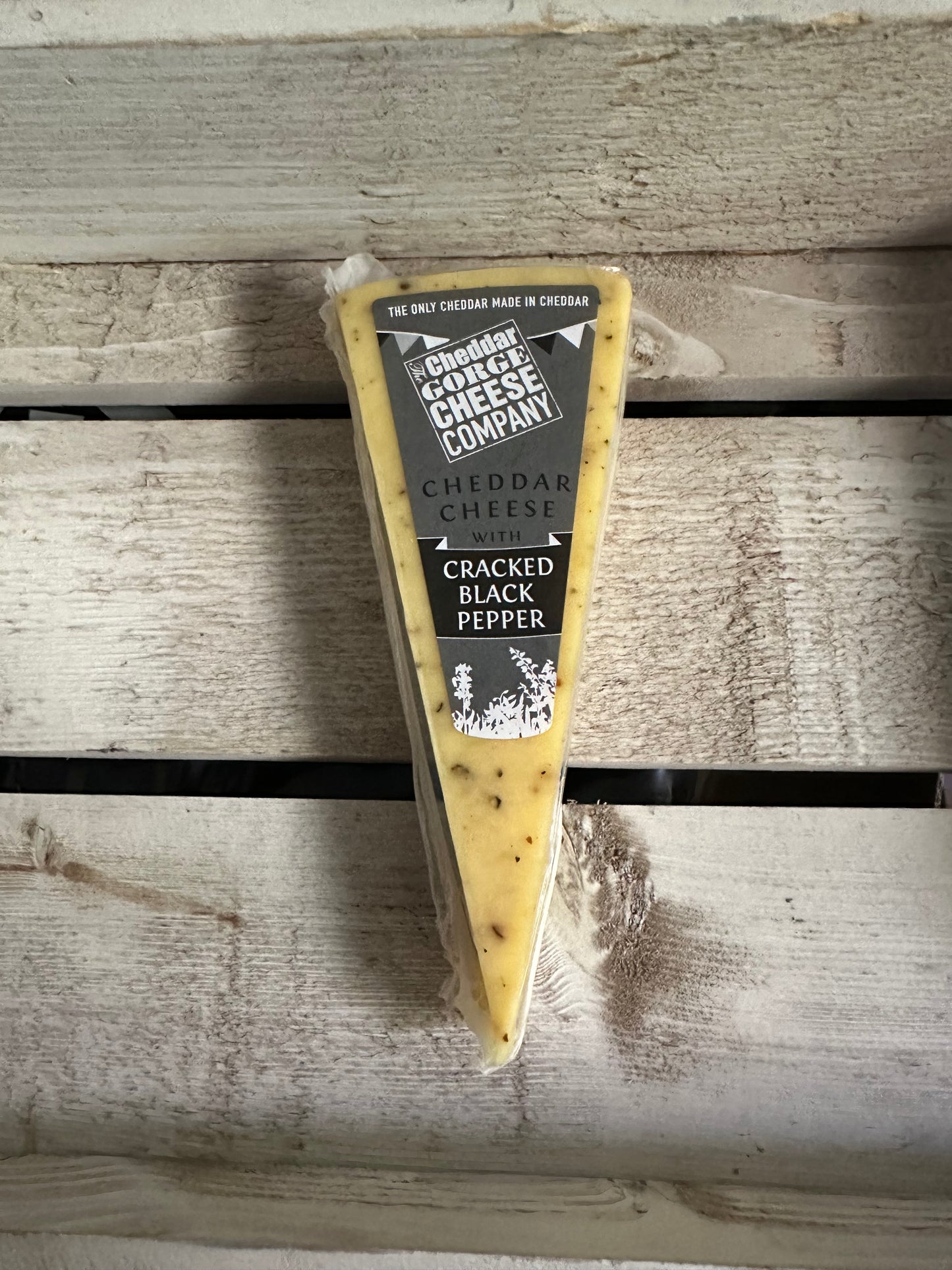 Cheddar Gorge & Cracked Black Pepper